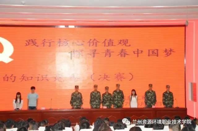 如何打扫厨房？